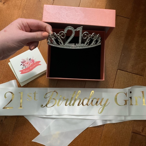 SOLD 21st birthday crown, sash, and birthday card - Picture 1 of 9